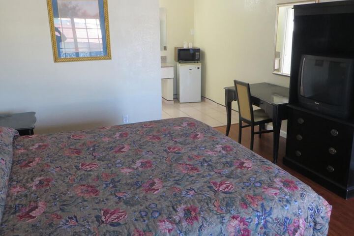 Room 15 of 30