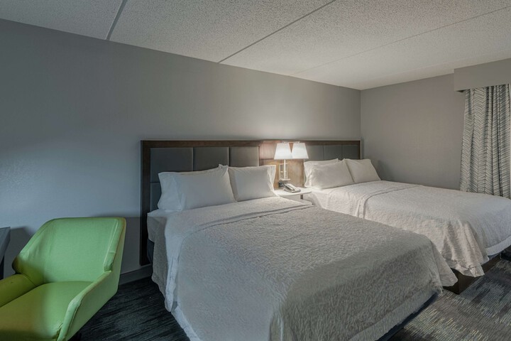 Room 21 of 35
