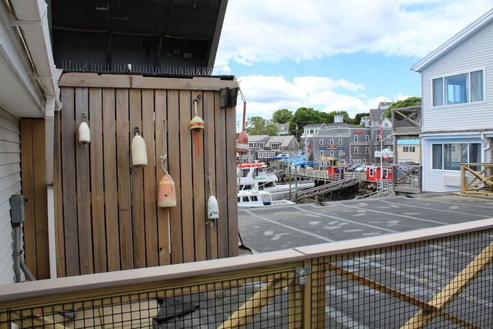 Fishermans Wharf Inn