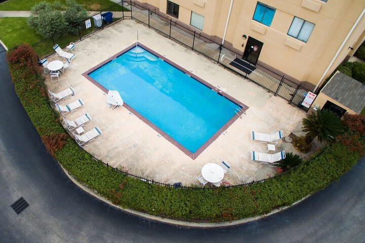 Pool 5 of 38