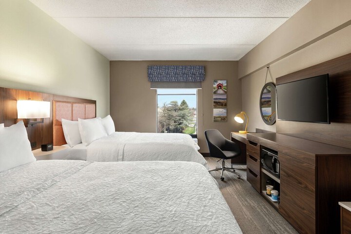 Room 28 of 44