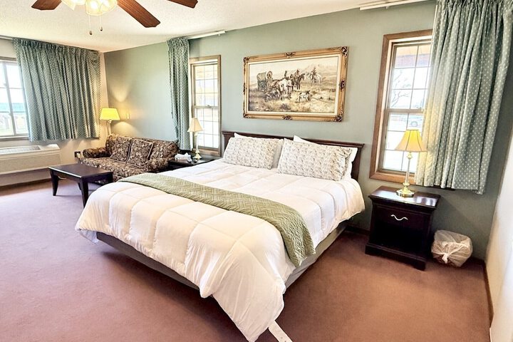 Horseshoe Bay Lodge