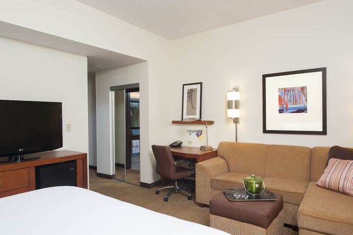 Hyatt Place Des Moines / Downtown