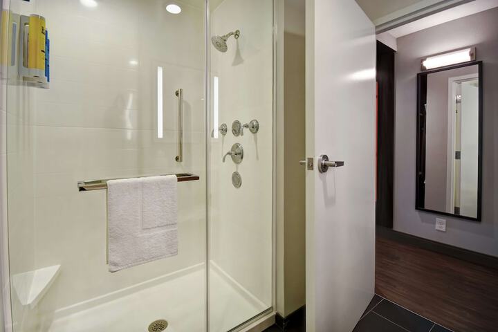Tru by Hilton Cincinnati Airport South Florence