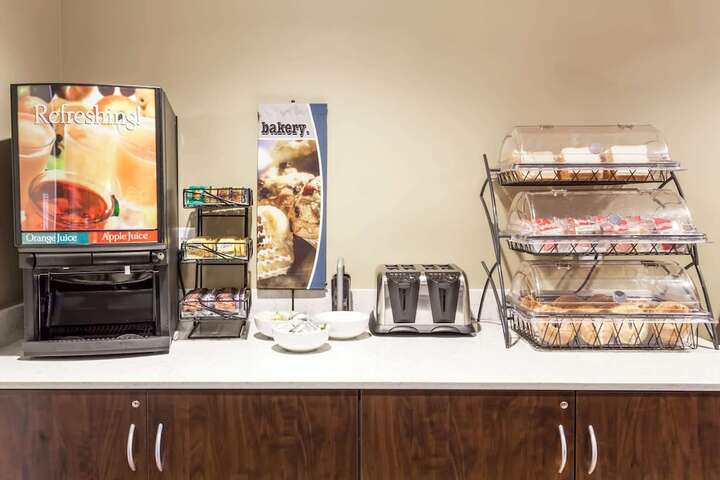 Breakfast/Coffee Service 73 of 84