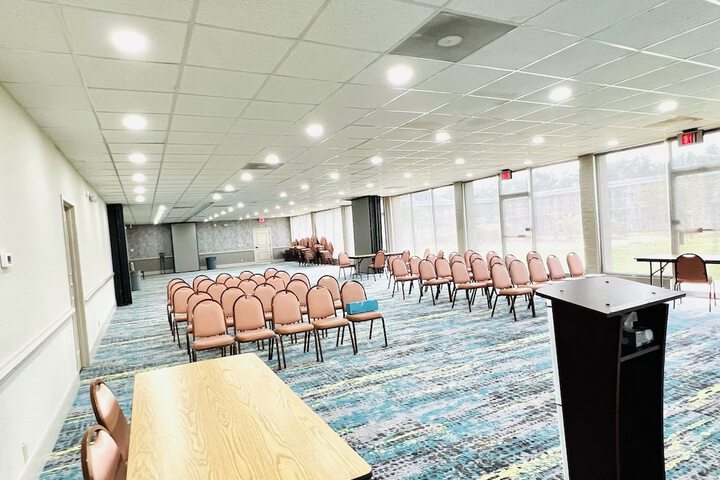 Business Center 31 of 32