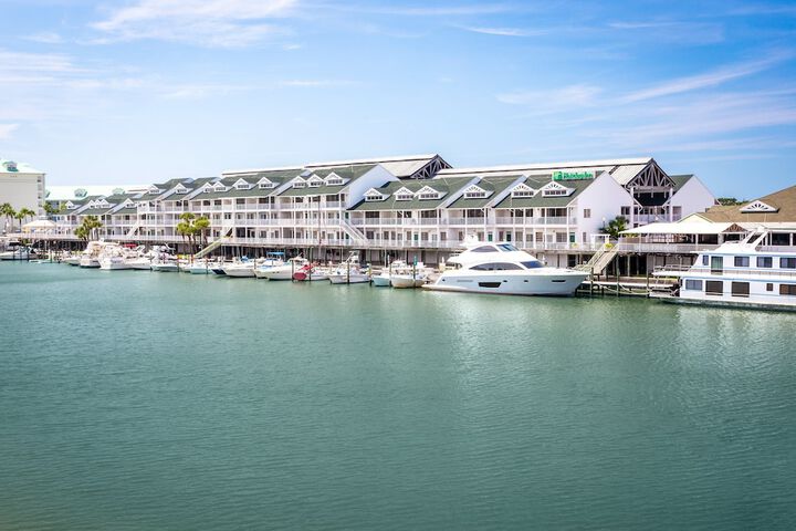 Holiday Inn & Suites Clearwater Beach S-Harbourside by IHG