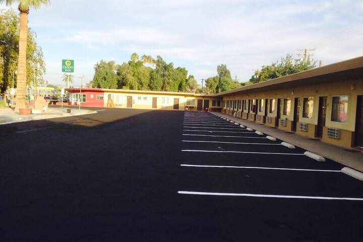 Desert Inn