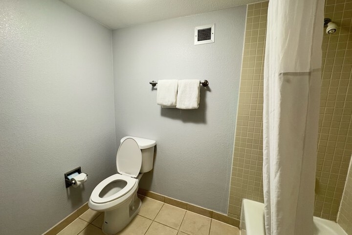 Room 30 of 72