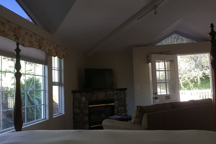 Room 43 of 59