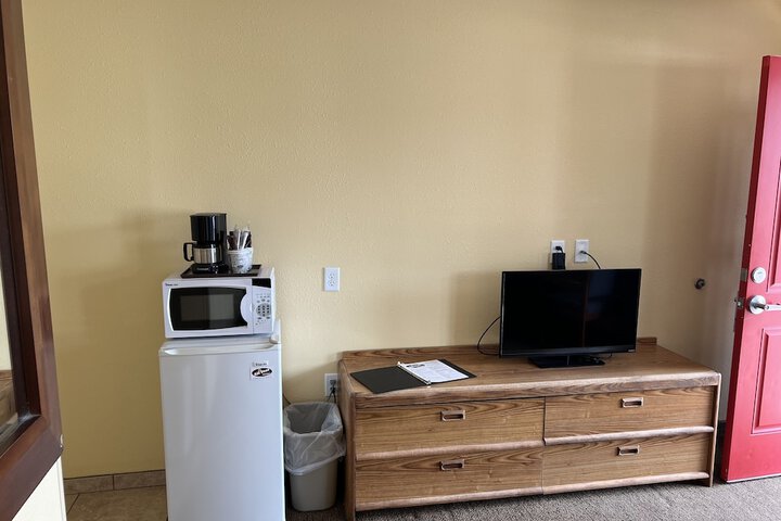Room 273 of 443