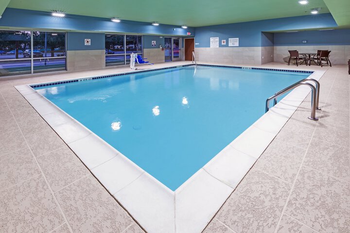 Holiday Inn Express & Suites Stafford NW - Sugar Land by IHG