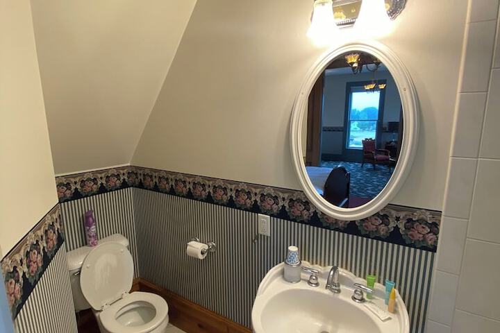 Room 49 of 75