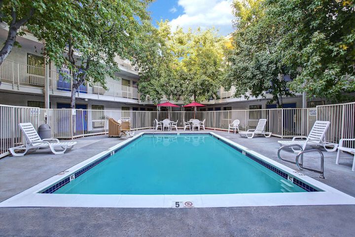 Pool 12 of 47