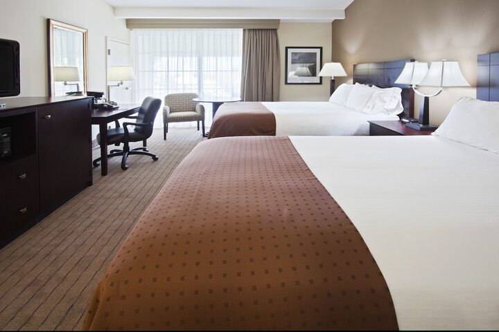 Room 40 of 70