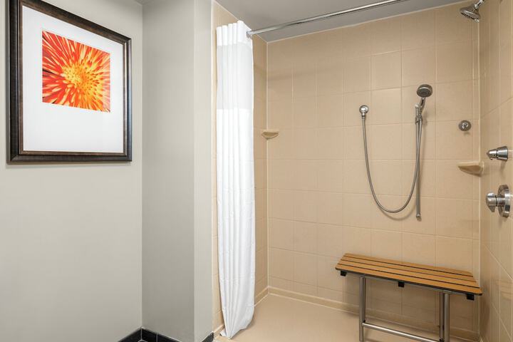 Staybridge Suites Indianapolis-Airport by IHG