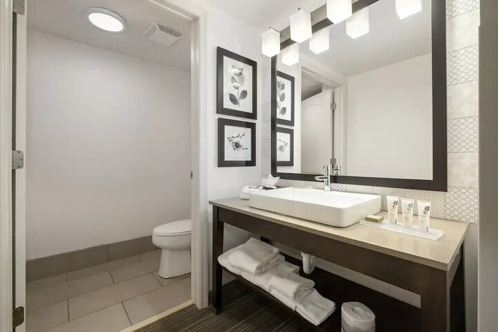 Country Inn & Suites by Radisson Port Canaveral, FL