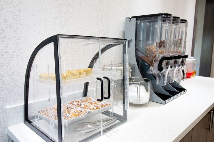 Breakfast/Coffee Service 29 of 34