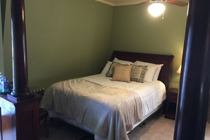Room 16 of 35