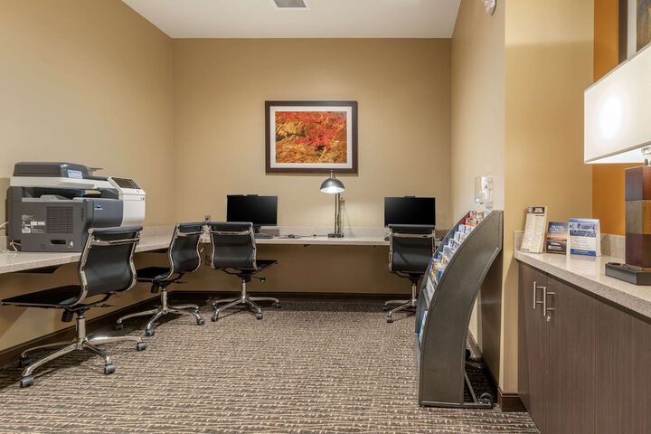 Best Western Premier Boulder Falls Inn