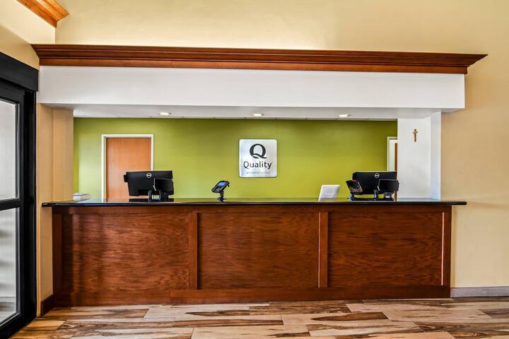 Quality Inn & Suites Vail Valley