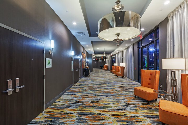 Holiday Inn Houston NE - Bush Airport Area by IHG