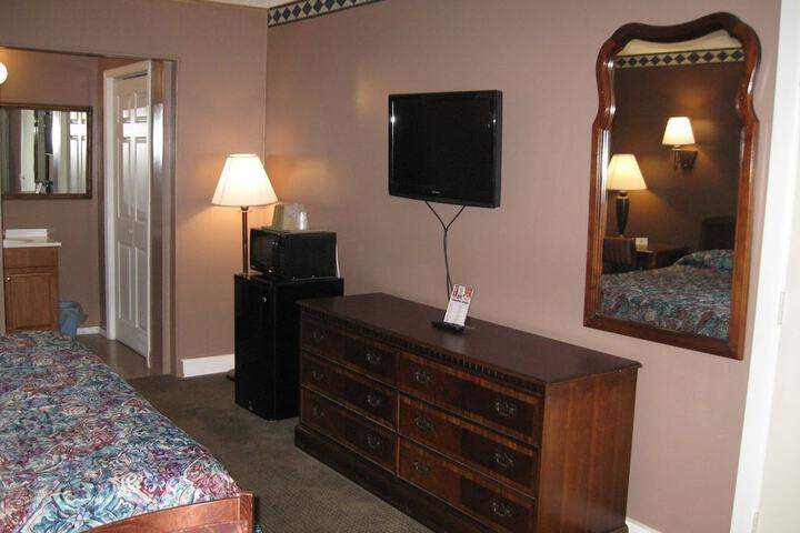 Room 6 of 20