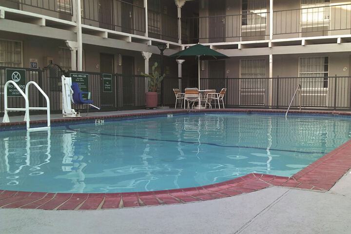 Pool 13 of 102
