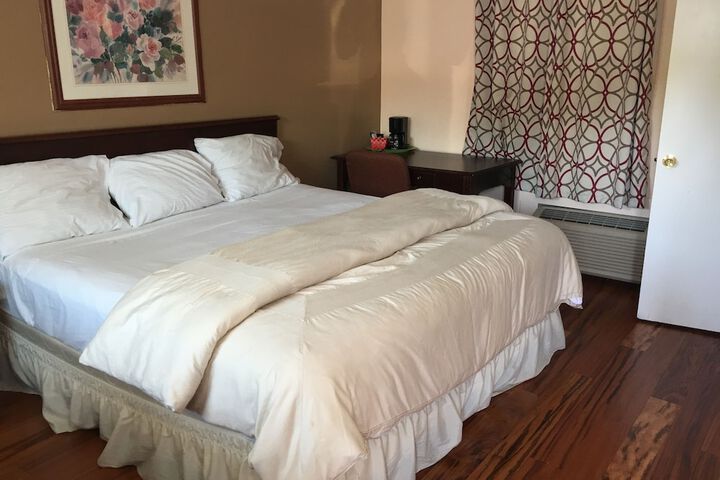Room 35 of 38