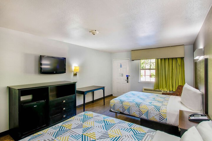 Room 25 of 26