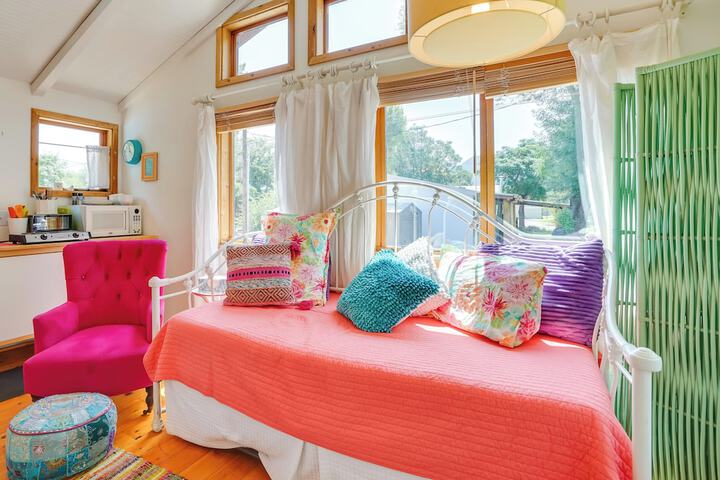 Pet-friendly Patagonia Apt 12 Mi to Wineries!