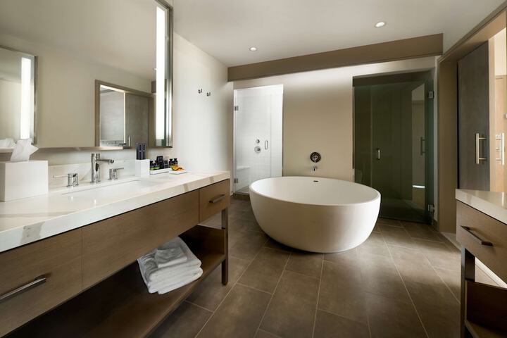 Room 20 of 38