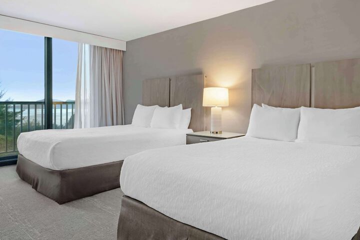 Best Western Plus Agate Beach Inn
