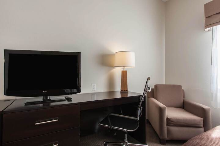 Room 27 of 47