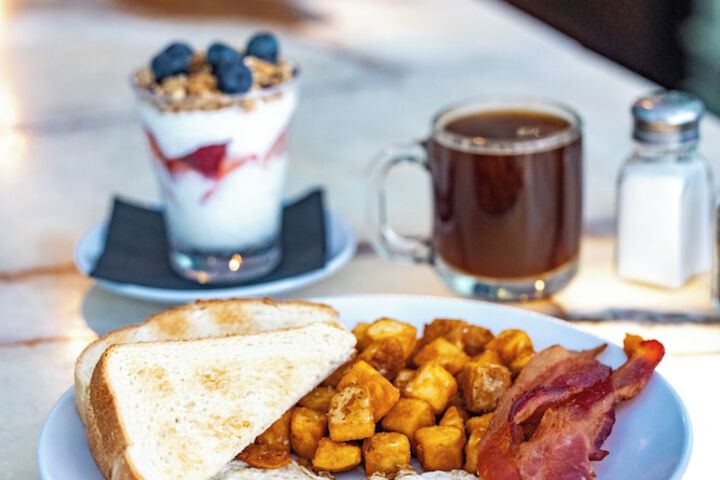 Breakfast/Coffee Service 71 of 102