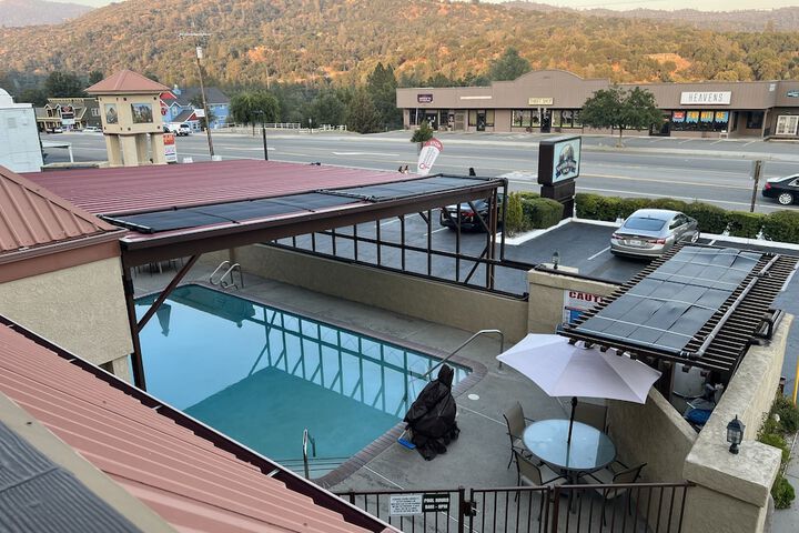 Yosemite Sierra Inn