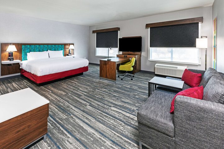 Room 11 of 36