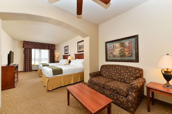 Room 25 of 63