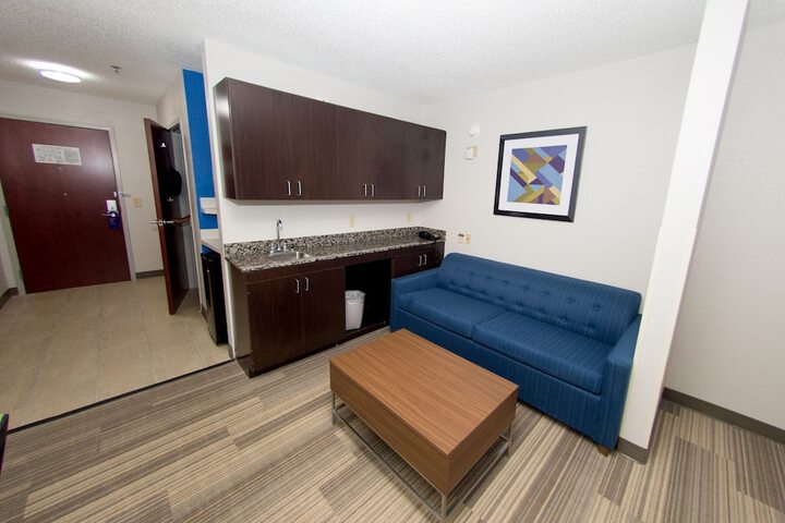 Room 27 of 45