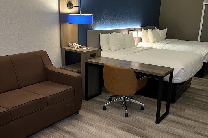 Room 18 of 50