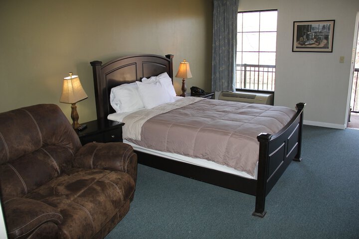 Room 15 of 99