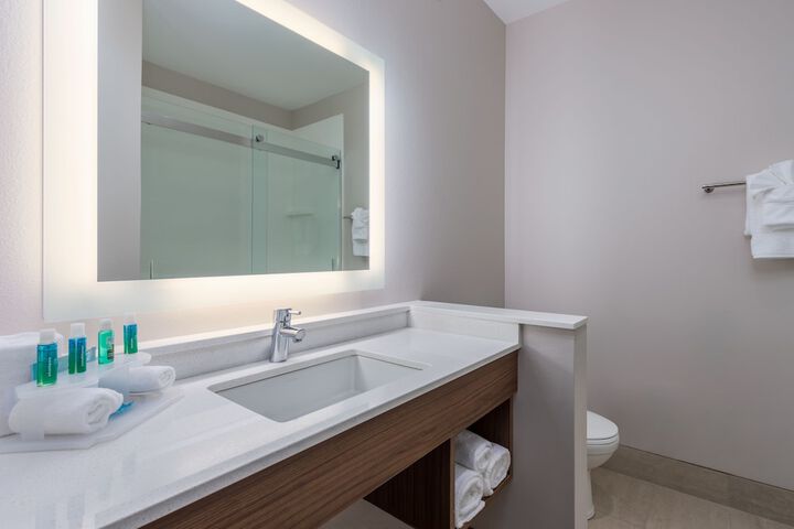 Holiday Inn Express & Suites St. Louis - Chesterfield by IHG