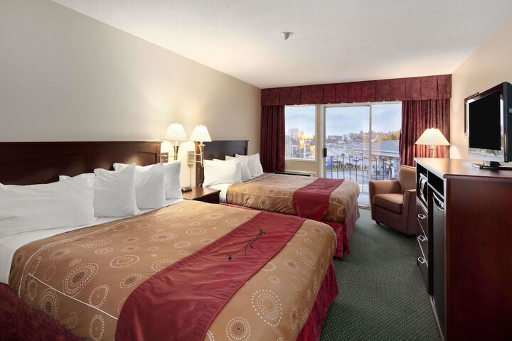 Room 4 of 17