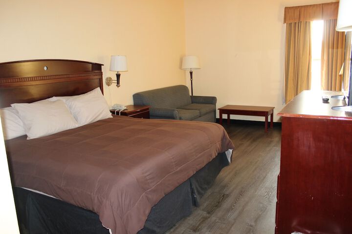 Room 10 of 19