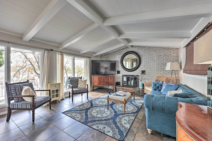 Hot Tub & Dock: Lakefront Home in Hot Springs