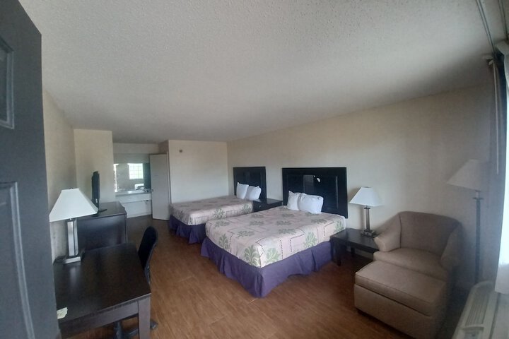 Room 15 of 21