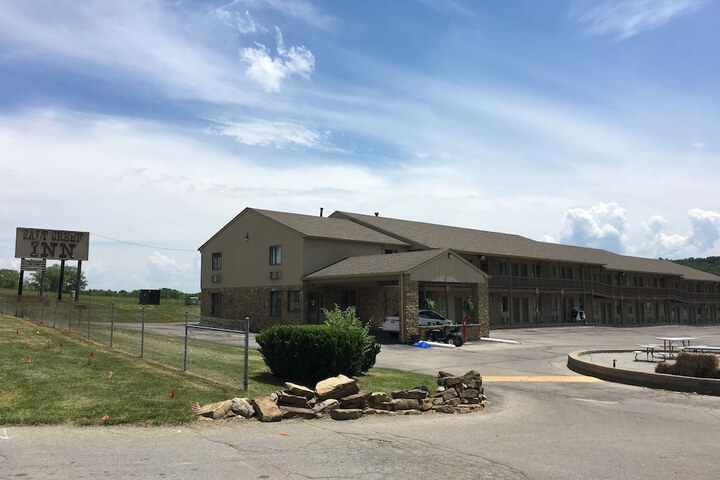 Salt Creek Inn