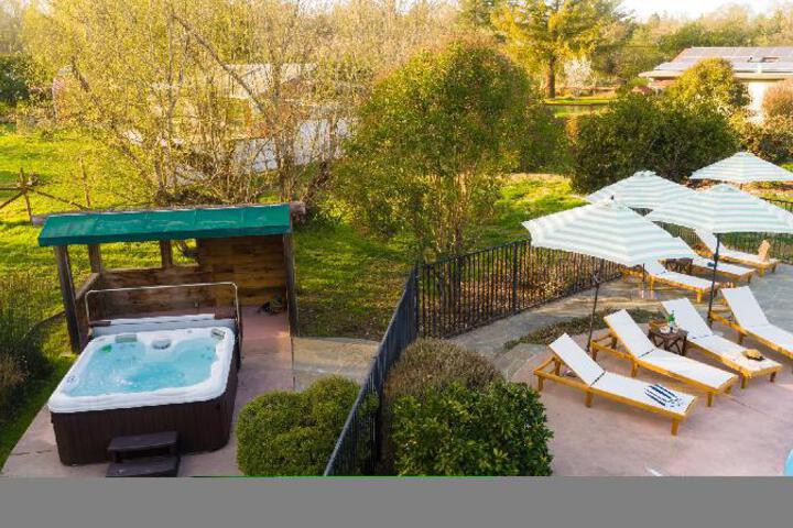 Mockingjay - Peaceful Ranch Home W Spa & Pool