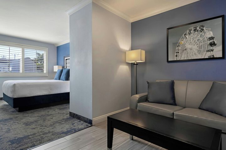 City Express by Marriott Manhattan Beach