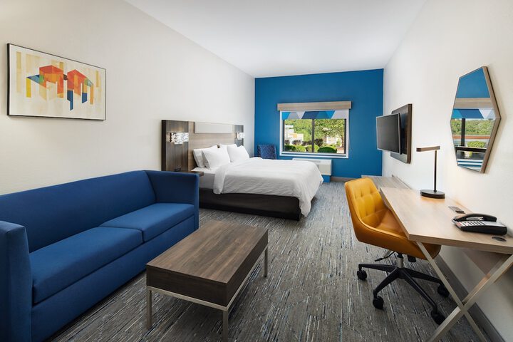 Room 33 of 75